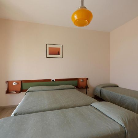 Hotel Continental Фано Экстерьер фото