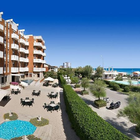 Hotel Continental Фано Экстерьер фото