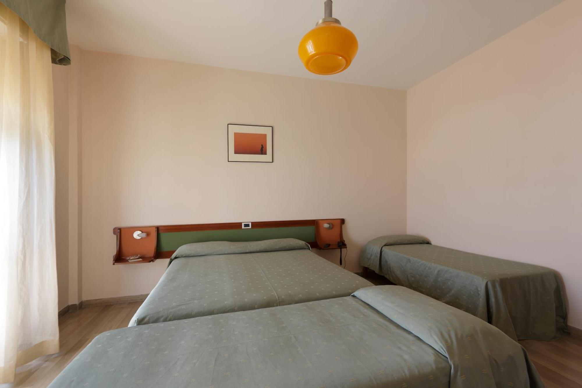 Hotel Continental Фано Экстерьер фото