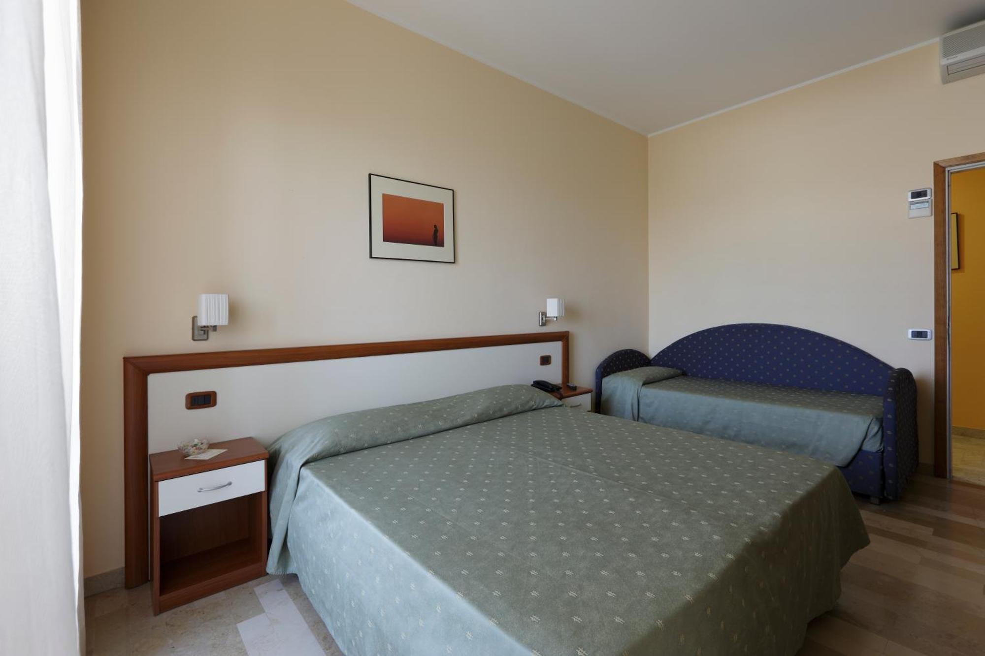 Hotel Continental Фано Номер фото