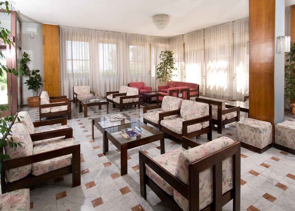 Hotel Continental Фано Экстерьер фото